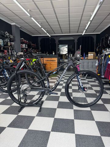 Tweedehands Wilier Urta Shimano SLX 2025 MTB