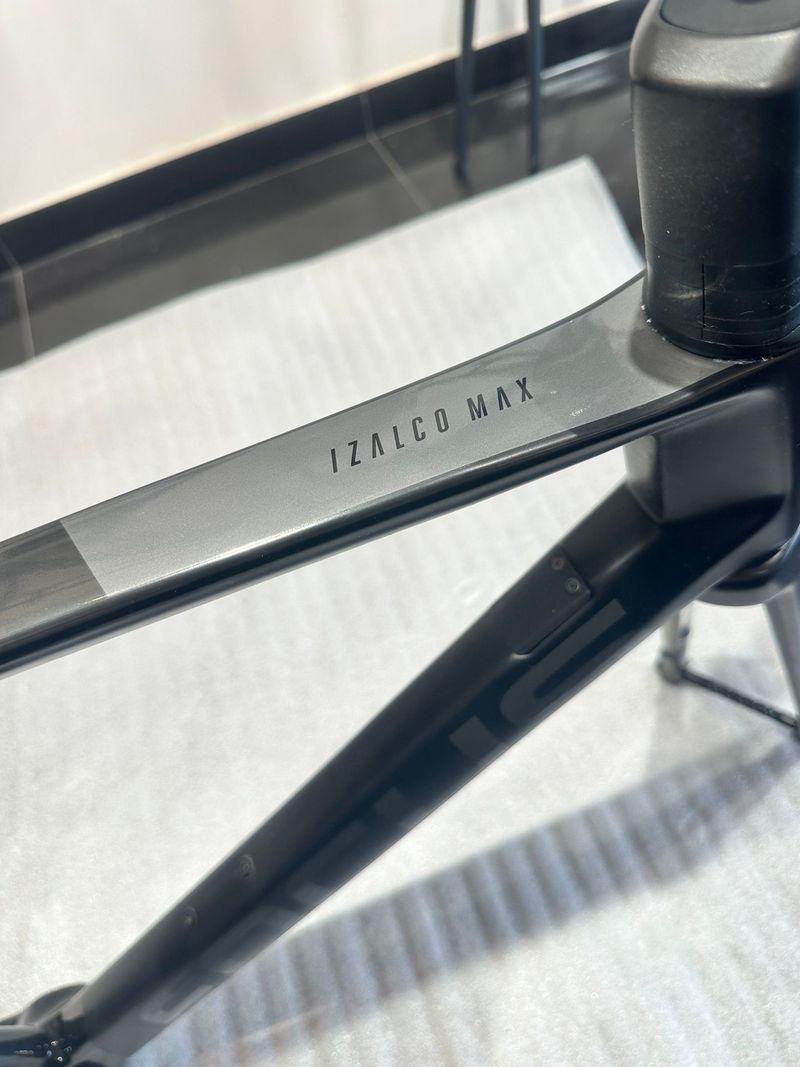 Used Focus IZALCO MAX 9 FRAMESET 2022 Frameset 2022 Road & Gravel, Black — image 3 of 10