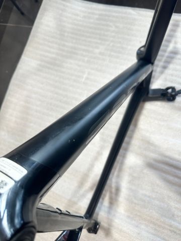 Used Focus IZALCO MAX 9 FRAMESET 2022 Frameset 2022 Road & Gravel, Black — image 7 of 10
