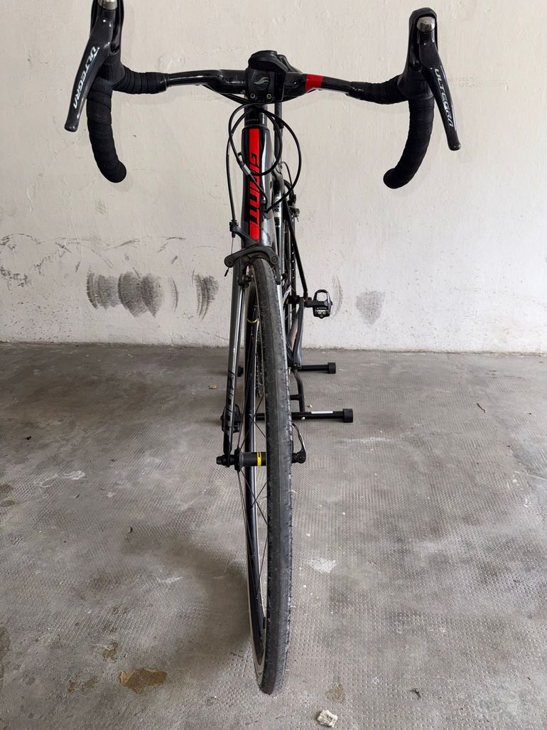 Used Giant TCR Advanced Pro 1 2018 2018 Road & Gravel, Black — image 7 of 9