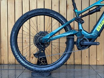 Used Bianchi Bianchi E-Vertic FX 9.2 2025 Mountainbike, Green — image 2 of 4