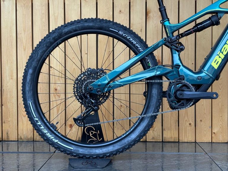 Used Bianchi Bianchi E-Vertic FX 9.2 2025 Mountainbike, Green — image 2 of 4