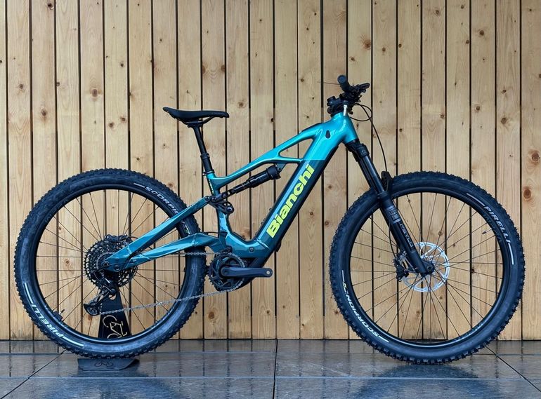 Used Bianchi Bianchi E-Vertic FX 9.2 2025 Mountainbike, Green — image 1 of 4