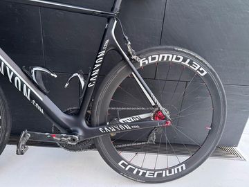 Tweedehands Canyon Aeroad 9.0 Cf Sl 2013 Road & Gravel — afbeelding 3 van 20