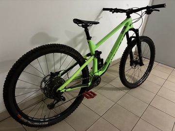 Used Norco Optic C2 2020 2020 Mountainbike, Green, 29 — image 3 of 9