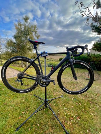 Used Canyon Ultimate CF SLX 8.0 2018 2018 Road & Gravel, Black — image 4 of 4