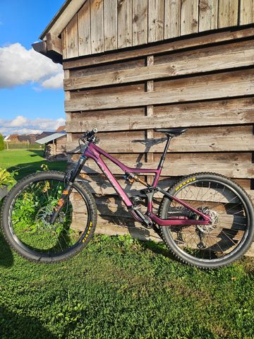 Orbea OCCAM M30 LT 2023 2023 Mountainbike usato, Viola — immagine 1 di 4