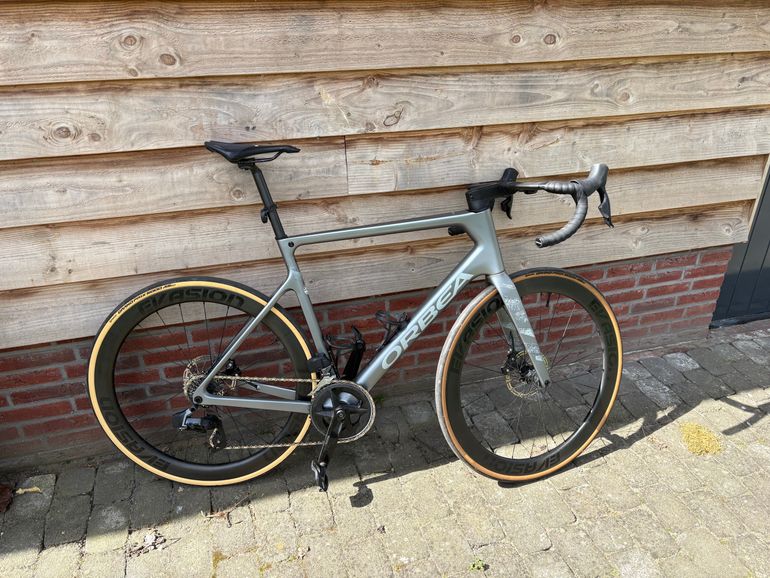 Used Orbea Orca SRAM Rival eTap AXS 2022 Road & Gravel — image 1 of 9