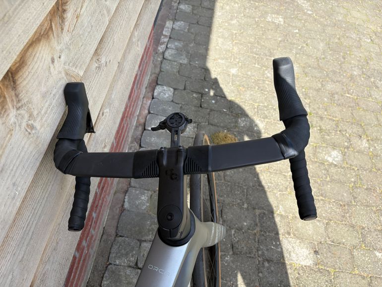 Used Orbea Orca SRAM Rival eTap AXS 2022 Road & Gravel — image 2 of 9