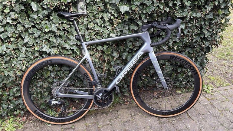 Used Orbea Orca SRAM Rival eTap AXS 2022 Road & Gravel — image 8 of 9