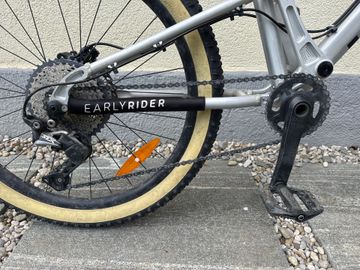 Used Early Rider Hellion Other Shimano - Mountainbike 2023 Youth, Light Gray — image 3 of 5