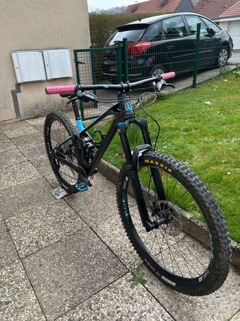 Mondraker, Mondraker Foxy R Carbon