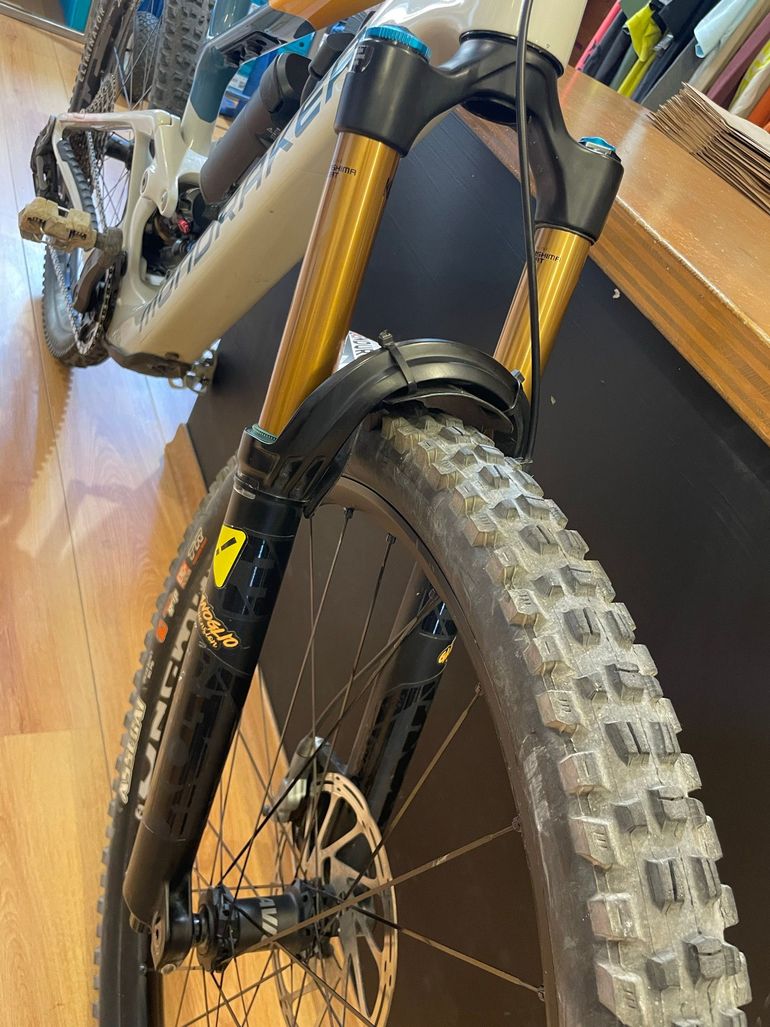 Used Mondraker NEAT RR 2024 2024 Mountainbike, White, 29 — image 5 of 10