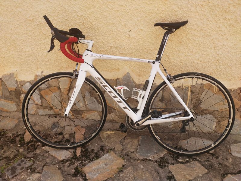 Używany Scott Foil 40 2015 2015 Road & Gravel — zdjęcie 1 z 6