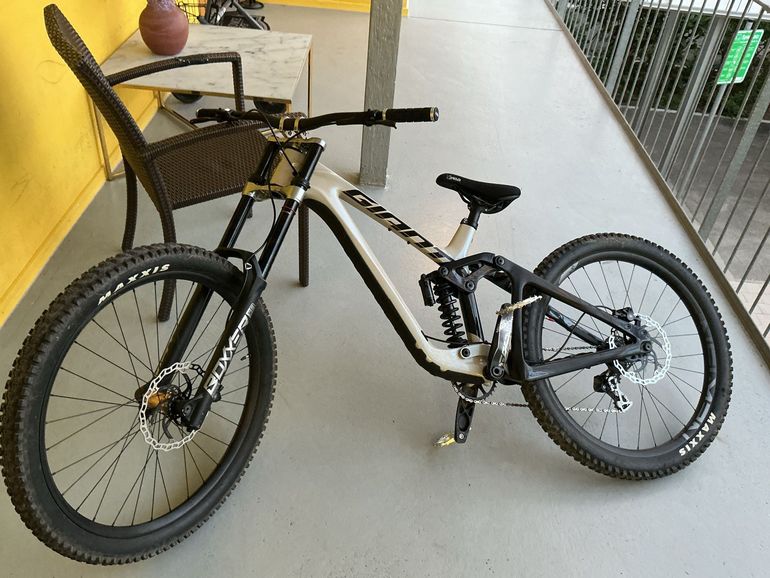 Used Giant Glory Advanced 2024 Frameset 2024 Mountainbike, White, 29, 27.5 — image 5 of 5