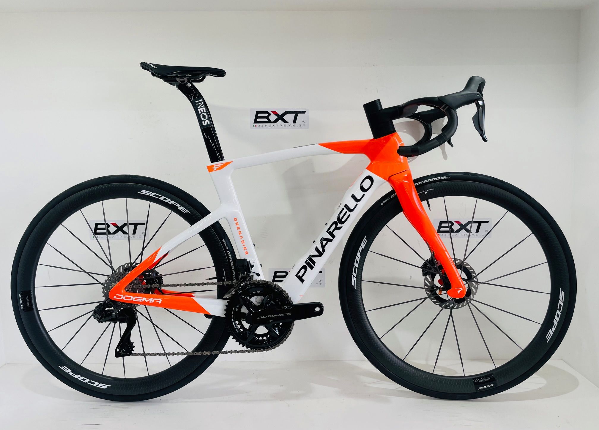 Pinarello Dogma F Team Ineos 2026 | buycycle