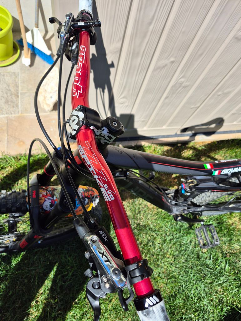 Used CUBE Stereo Shimano Deore 2017 Mountainbike — image 4 of 8