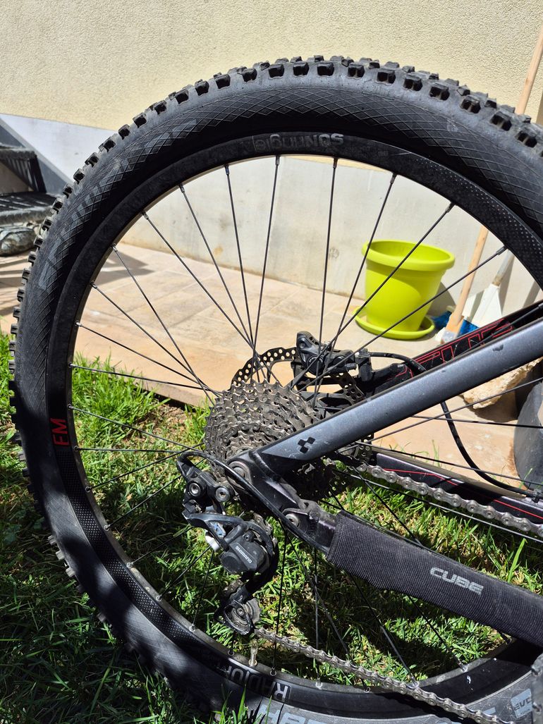 Used CUBE Stereo Shimano Deore 2017 Mountainbike — image 8 of 8