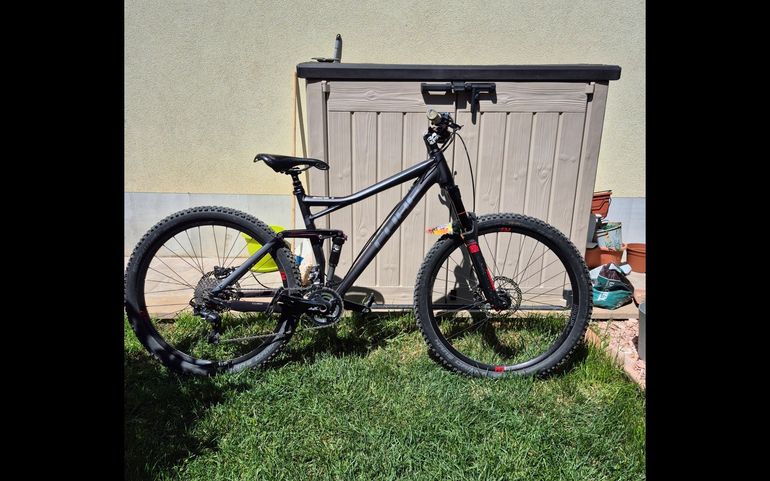 Used CUBE Stereo Shimano Deore 2017 Mountainbike — image 1 of 8