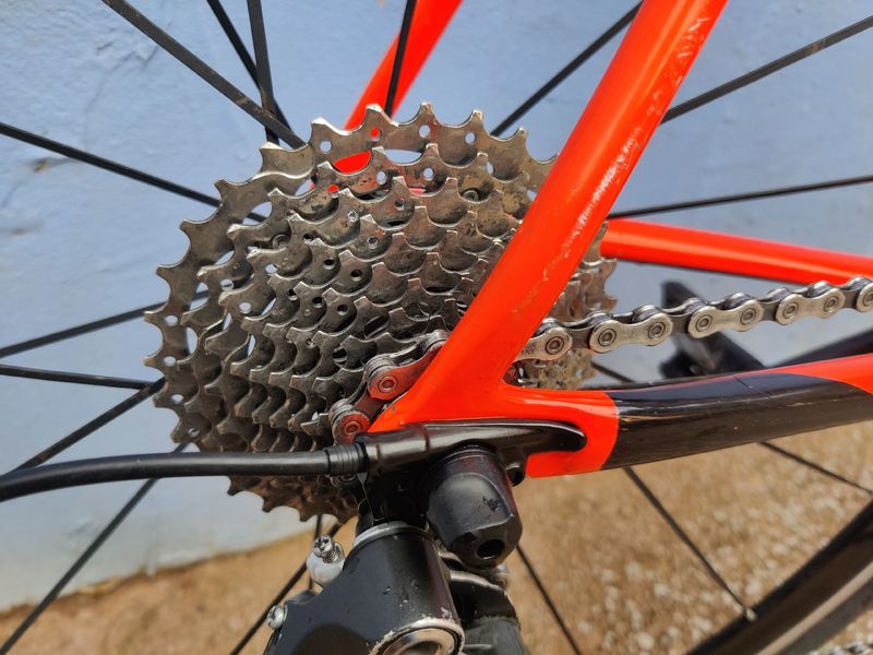 Used Cannondale SuperSix EVO Shimano Ultegra 2017 Road & Gravel, Red — image 4 of 14