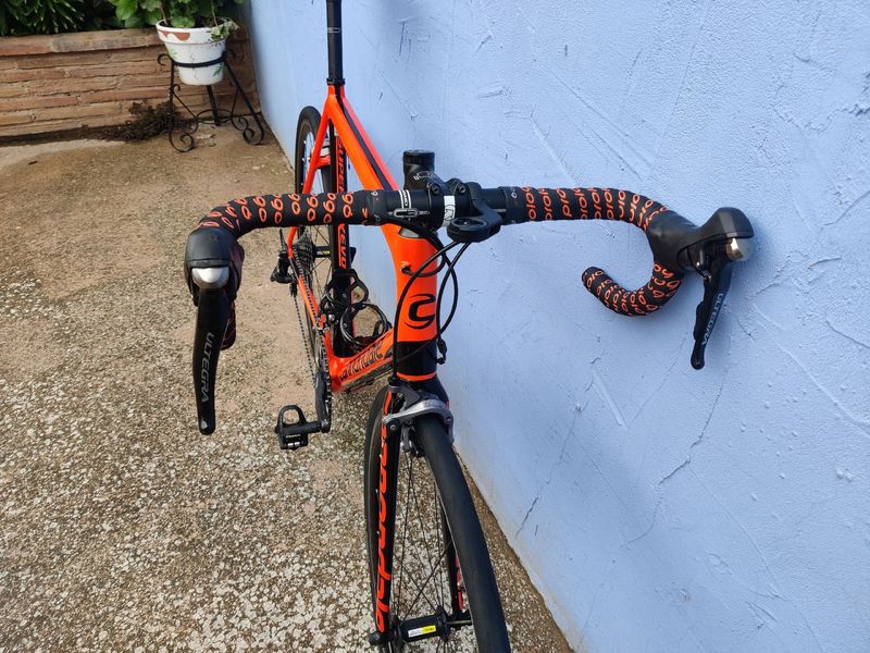 Used Cannondale SuperSix EVO Shimano Ultegra 2017 Road & Gravel, Red — image 9 of 14