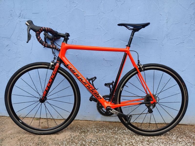 Used Cannondale SuperSix EVO Shimano Ultegra 2017 Road & Gravel, Red — image 2 of 14