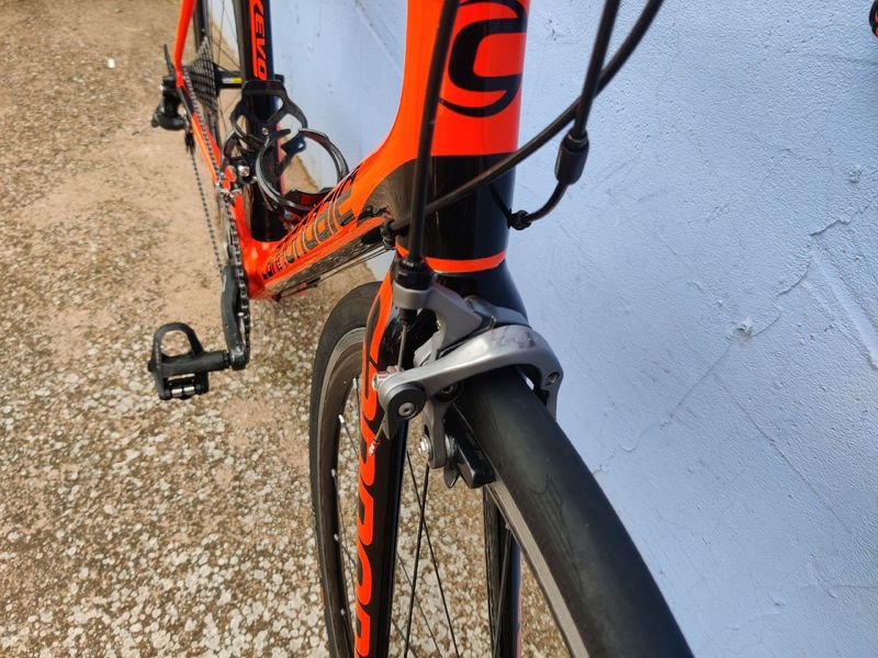 Used Cannondale SuperSix EVO Shimano Ultegra 2017 Road & Gravel, Red — image 10 of 14