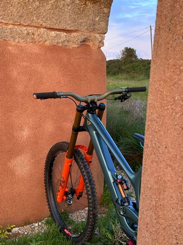 YT Industries Tues 29 CORE 4 2025 2025 Mountainbike usato, Verde — immagine 5 di 7