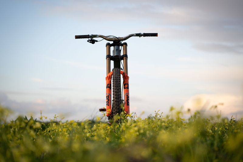 YT Industries Tues 29 CORE 4 2025 2025 Mountainbike usato, Verde — immagine 1 di 7