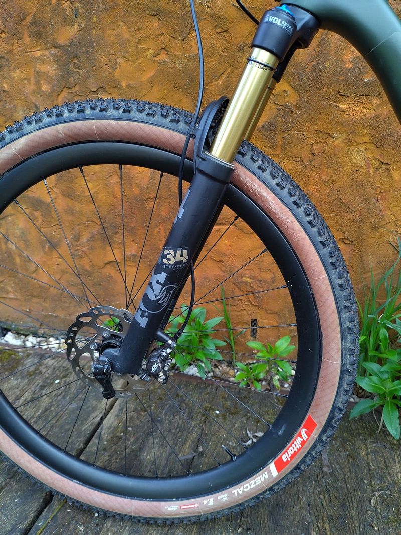 Carbonda Custom Shimano Deore XT 2023 Mountainbike d'occasion — image 6 sur 9