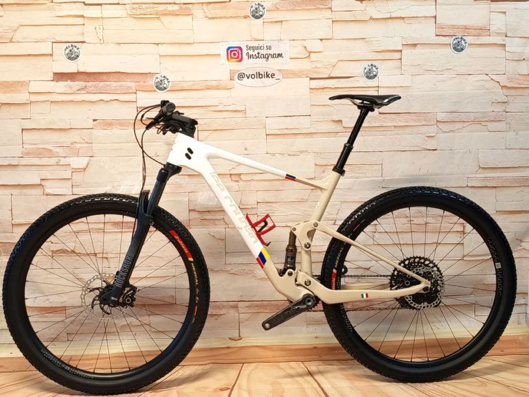 Used Lee Cougan Lee Cougan Custom SRAM SX Eagle 2024 Mountainbike, Weiß — image 1 of 9