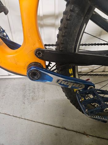 Used Specialized Specialized Stumpjumper FSR 650B 2016 Mountainbike, Orange — image 10 of 16
