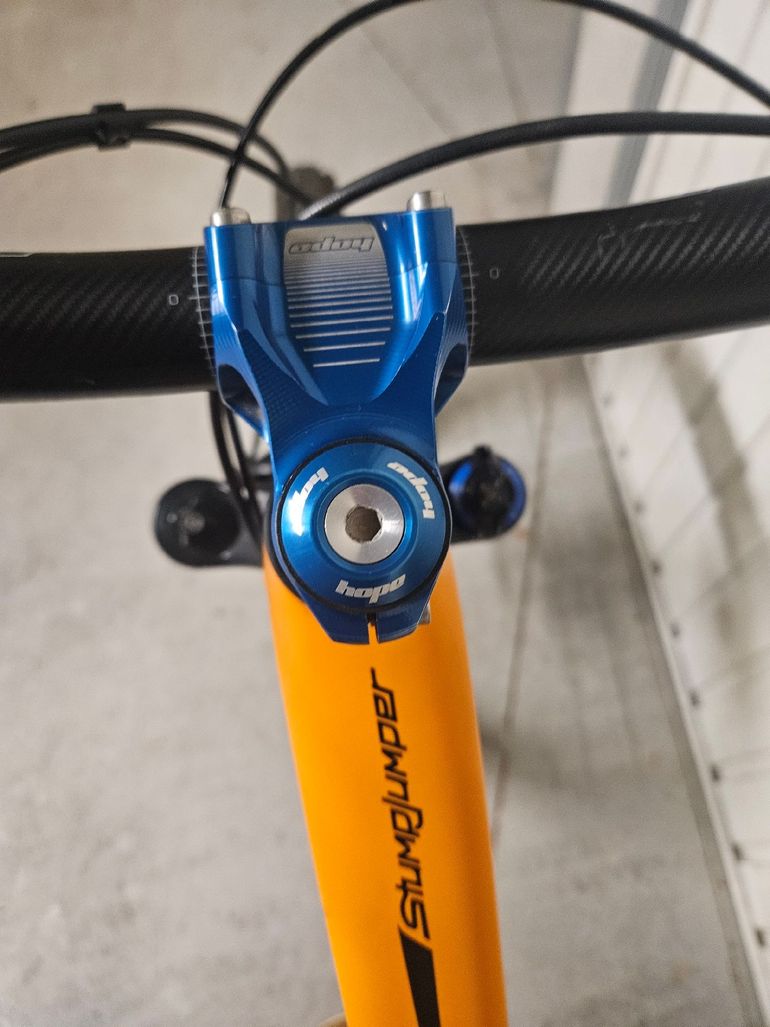 Used Specialized Specialized Stumpjumper FSR 650B 2016 Mountainbike, Orange — image 11 of 16