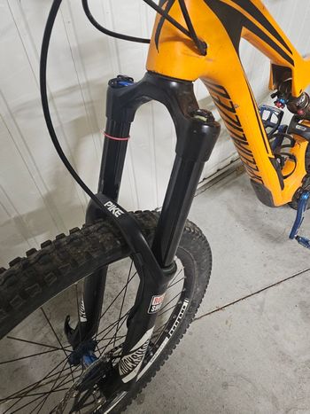 Used Specialized Specialized Stumpjumper FSR 650B 2016 Mountainbike, Orange — image 3 of 16