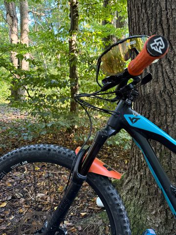 Použité YT Custom Shimano Deore XT 2018 Mountainbike — obrázek 5 z 7