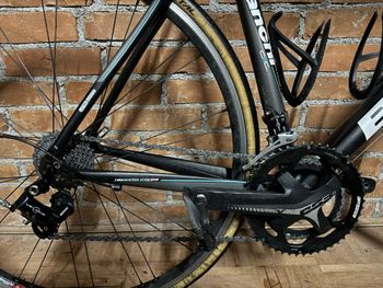 Used Bianchi Impulso Campagnolo Veloce 2018 Road & Gravel — image 3 of 7