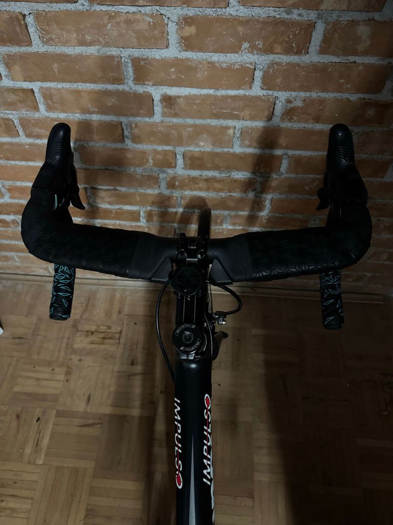 Used Bianchi Impulso Campagnolo Veloce 2018 Road & Gravel — image 5 of 7