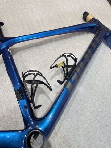 Used Giant TCR Advanced Pro Disc Frameset 2024 Frameset 2024 Road & Gravel, Blue — image 2 of 10