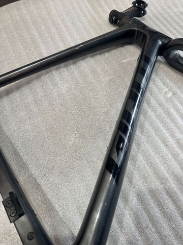 Used Giant TCR Advanced Pro, Disc Frameset 2022 Frameset 2022 Road & Gravel, Black — image 2 of 6