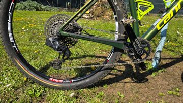 Cannondale F-Si Carbon 3 2019 2019 Mountainbike usato, Verde — immagine 3 di 12