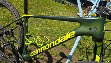 Cannondale F-Si Carbon 3 2019 2019 Mountainbike usato, Verde — immagine 5 di 12