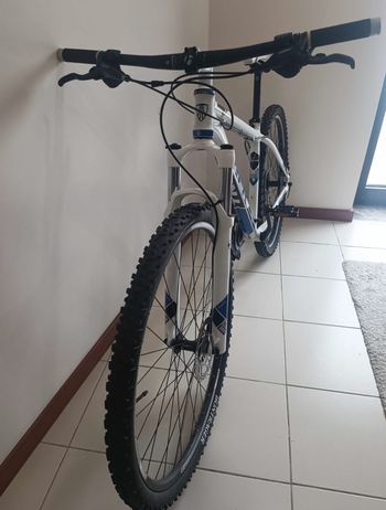 Used Trek Mamba 2012 2012 Mountainbike — image 2 of 7