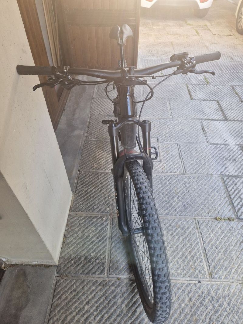 Merida eONE-SIXTY 500 2023 2023 Mountainbike de segunda mano, Negro — imagen 2 de 8