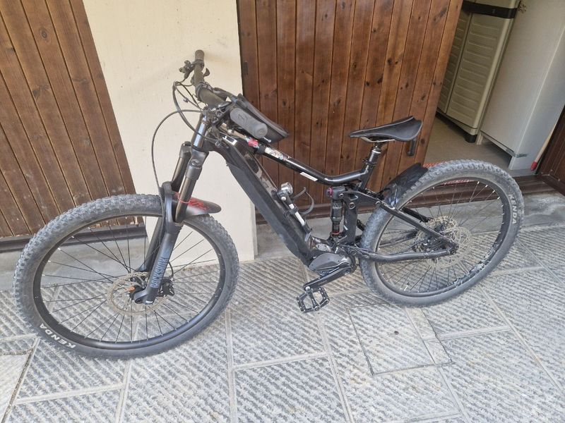 Merida eONE-SIXTY 500 2023 2023 Mountainbike de segunda mano, Negro — imagen 1 de 8