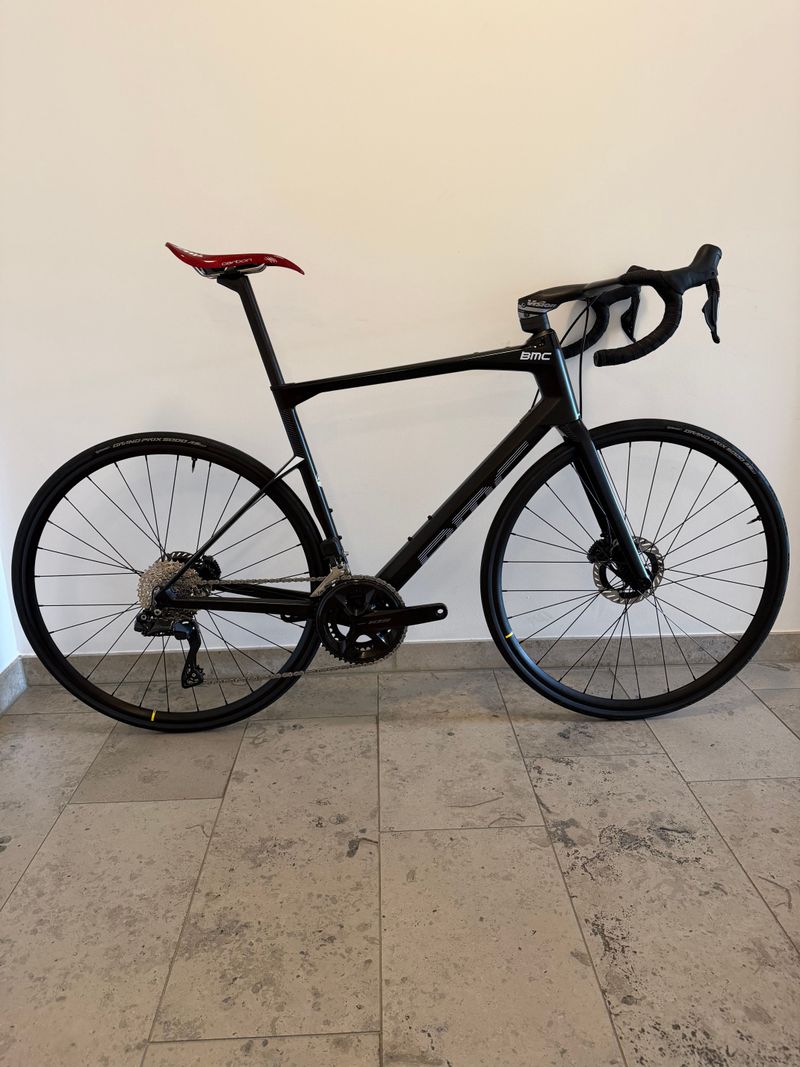 Used BMC Roadmachine Five 2024 Road & Gravel, Black — image 1 of 5