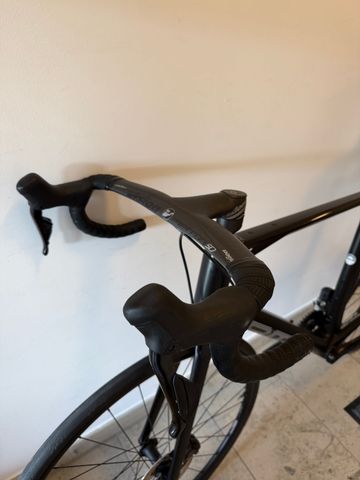 Used BMC Roadmachine Five 2024 Road & Gravel, Black — image 2 of 5