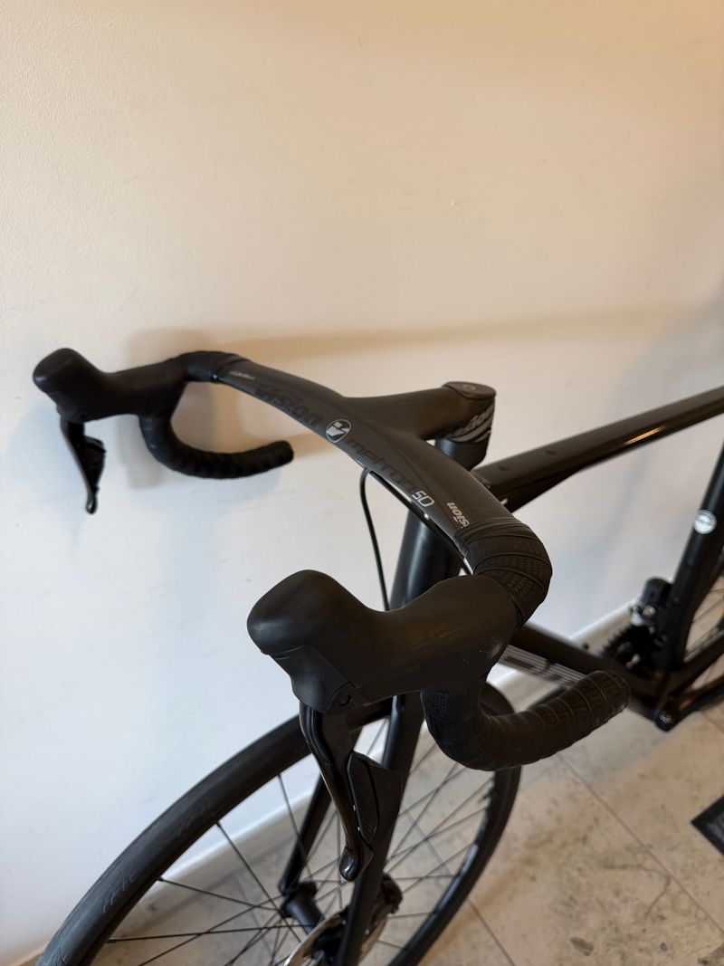 Used BMC Roadmachine Five 2024 Road & Gravel, Black — image 2 of 5