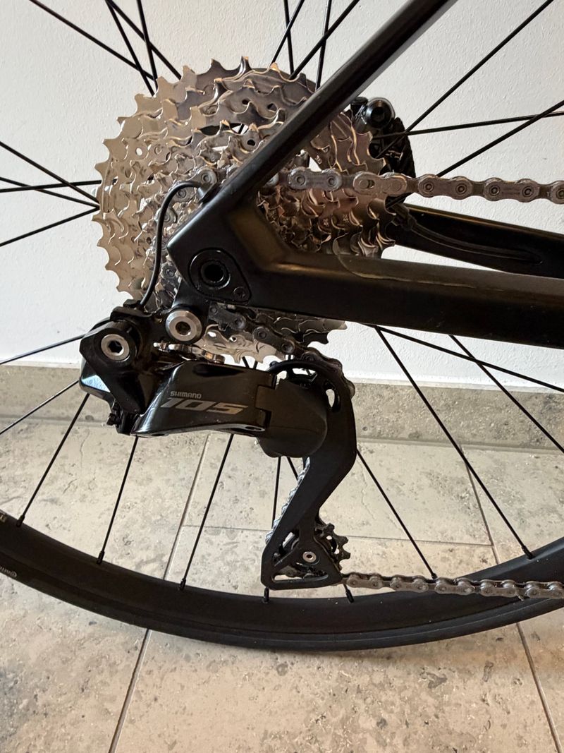 Used BMC Roadmachine Five 2024 Road & Gravel, Black — image 5 of 5