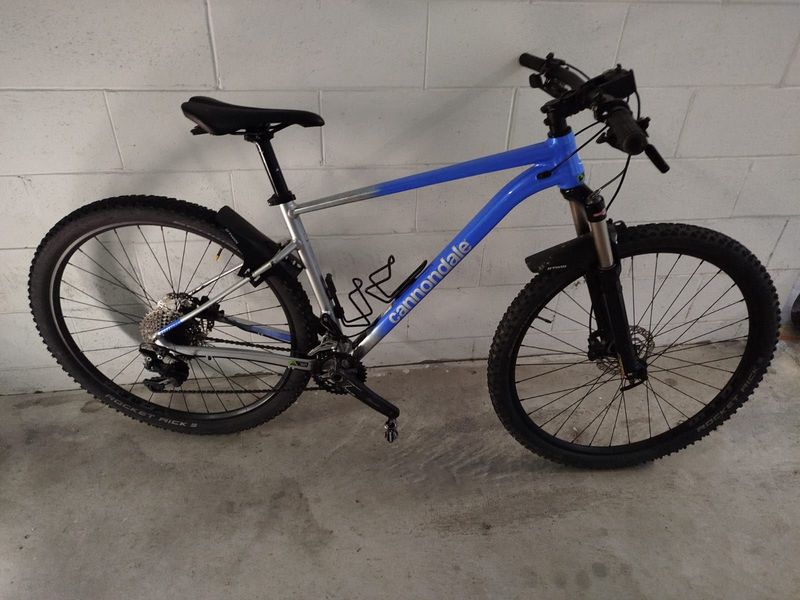 Cannondale Trail SL 4 2022 2022 Mountainbike de segunda mano, Azul — imagen 1 de 8