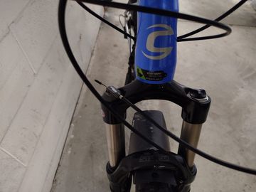 Cannondale Trail SL 4 2022 2022 Mountainbike de segunda mano, Azul — imagen 2 de 8
